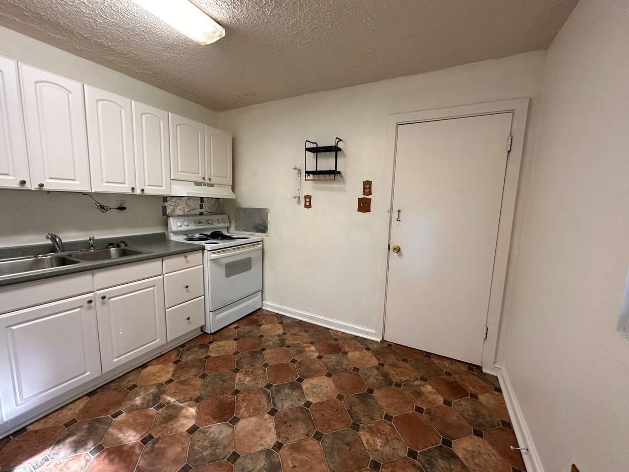 37B Evans Ln - Photo 2 of 12