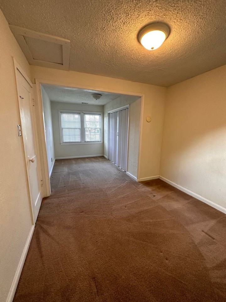 37B Evans Ln - Photo 5 of 12