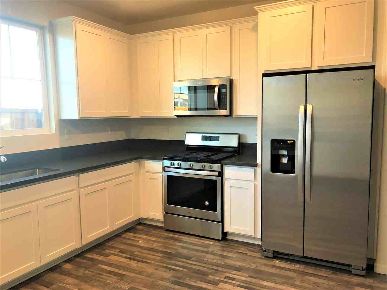 3812 Aircraft Way - Photo 3 of 39