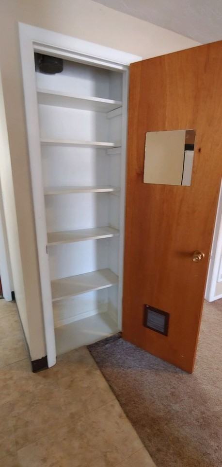 1935 West 2870 South - Photo 4 of 10