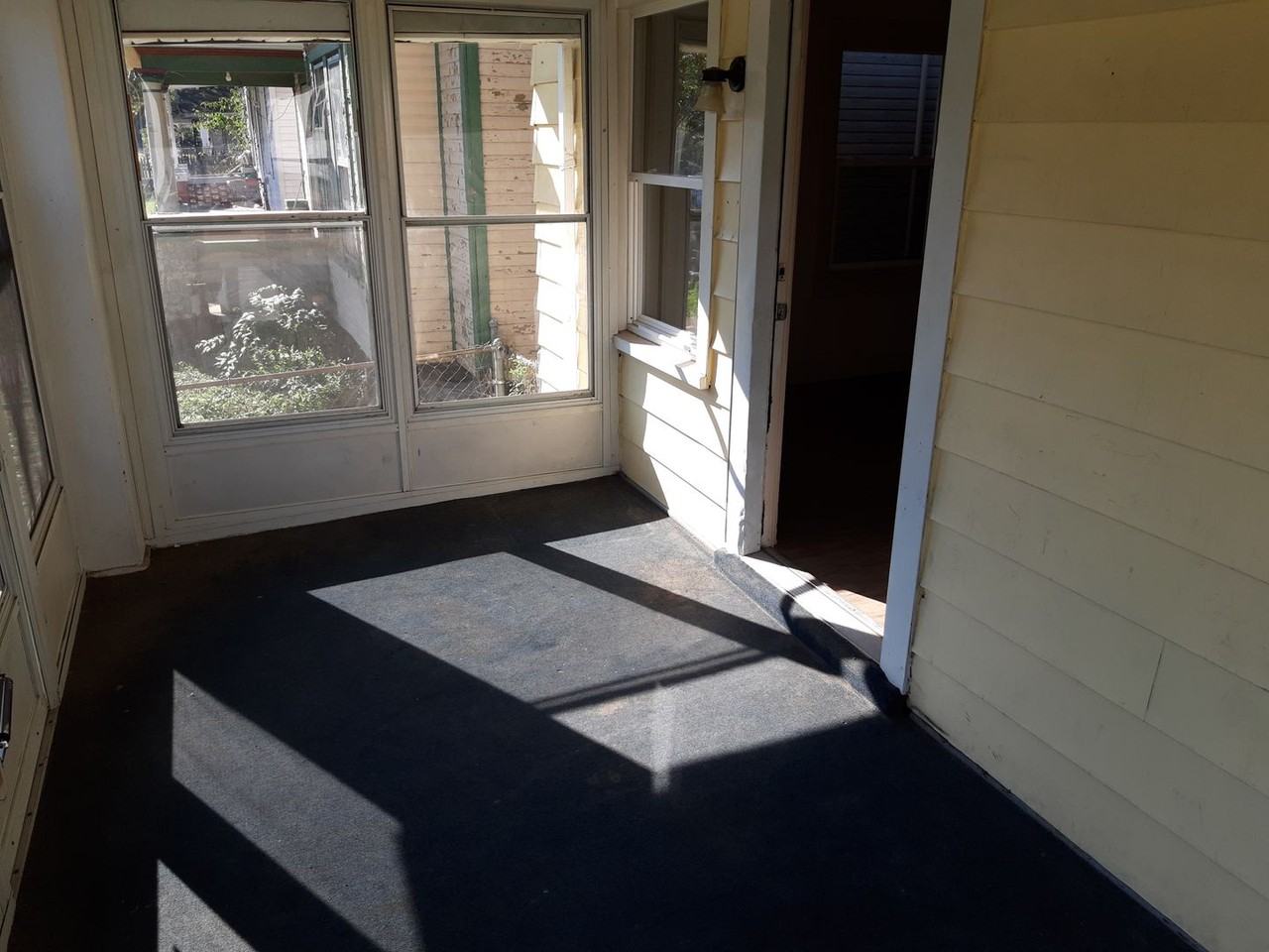 731 Taylor St - Photo 3 of 12