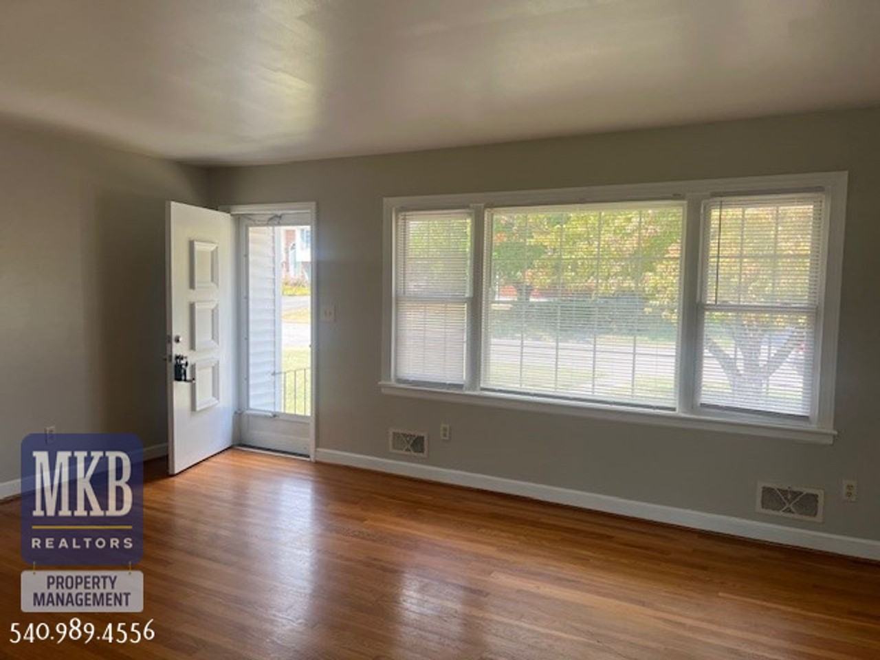 1520 Longview Avenue - Photo 2 of 22