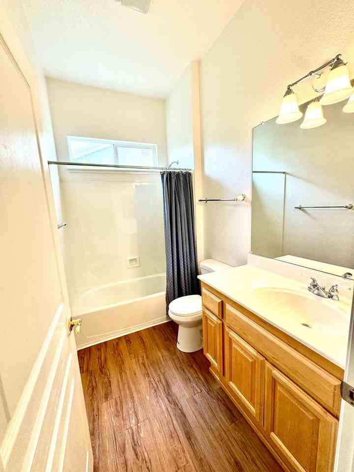 2323 Pioneer Way - Photo 7 of 21