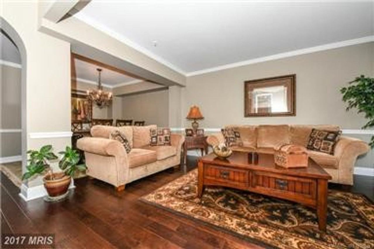 2234 Bear Den Rd - Photo 3 of 25