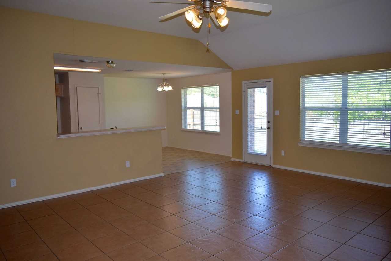 167 Ken Cir - Photo 4 of 21