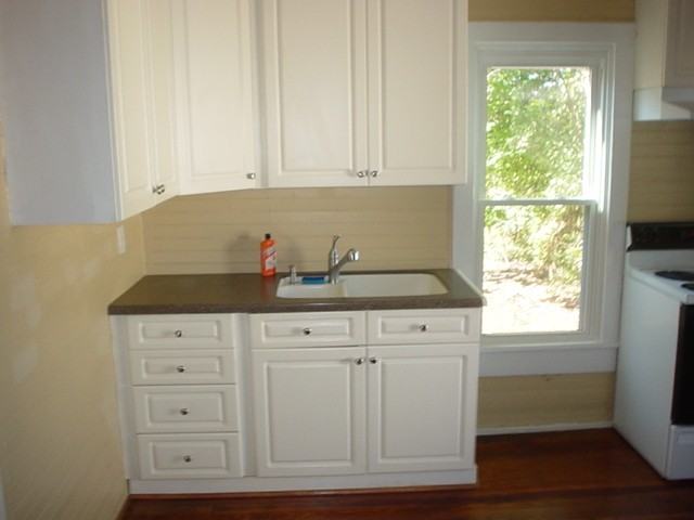 1512 Lomond St - Photo 3 of 9