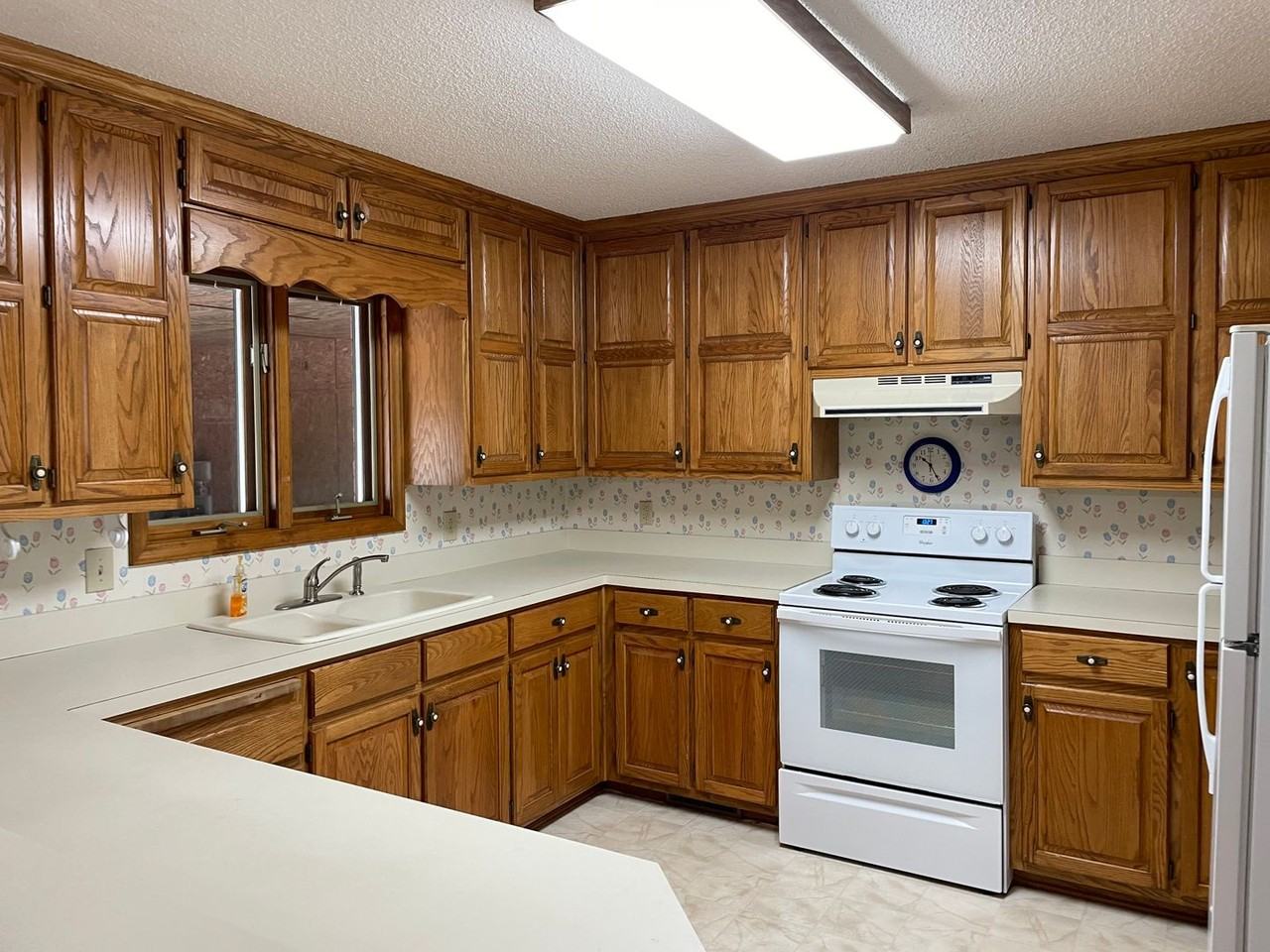 8966 Holdsclaw Rd - Photo 7 of 33