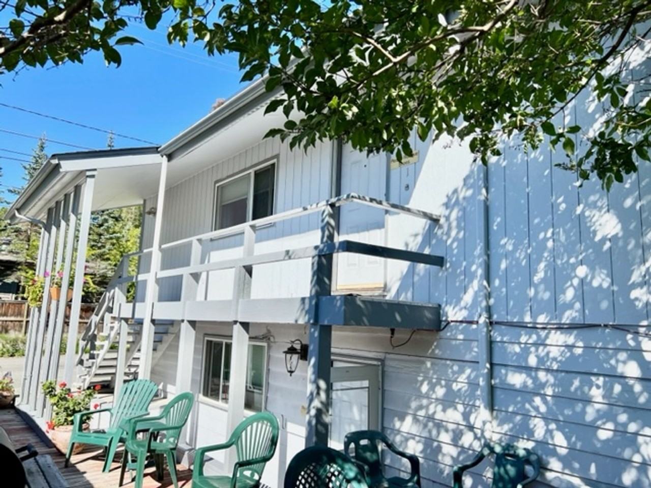1618 E St #2 - Photo 4 of 21