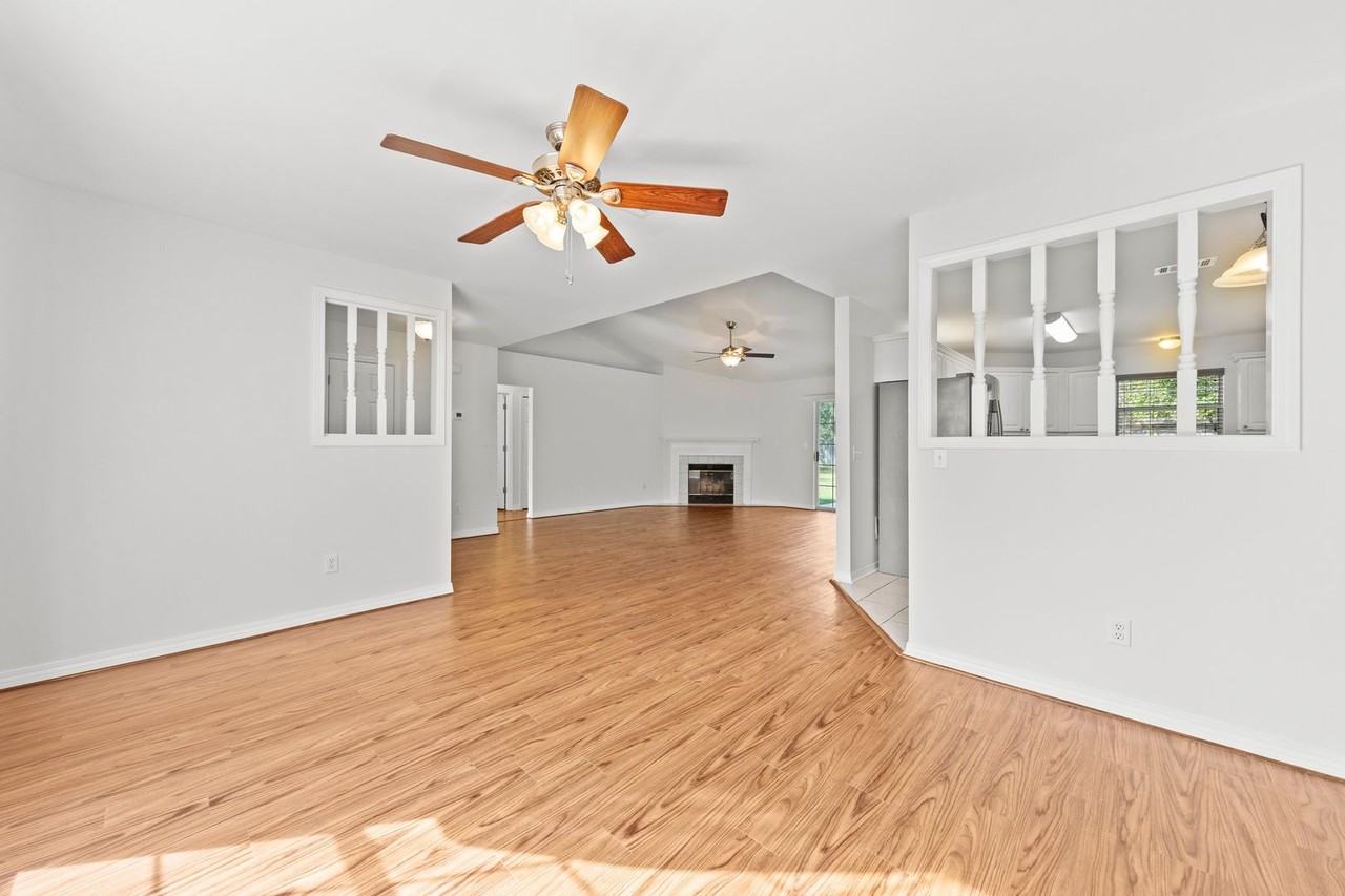 4407 Southminster Cir - Photo 7 of 50