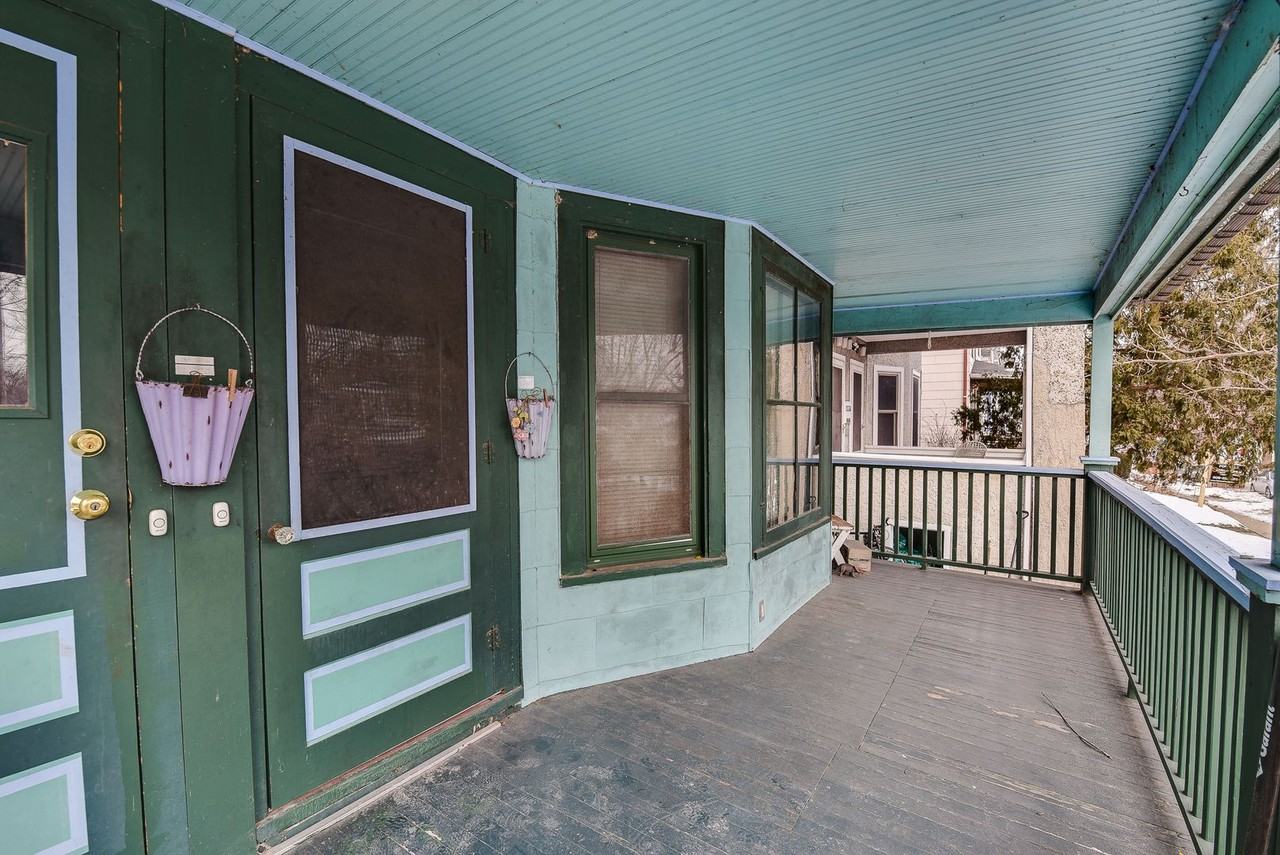 1332 Jenifer St - Photo 2 of 19