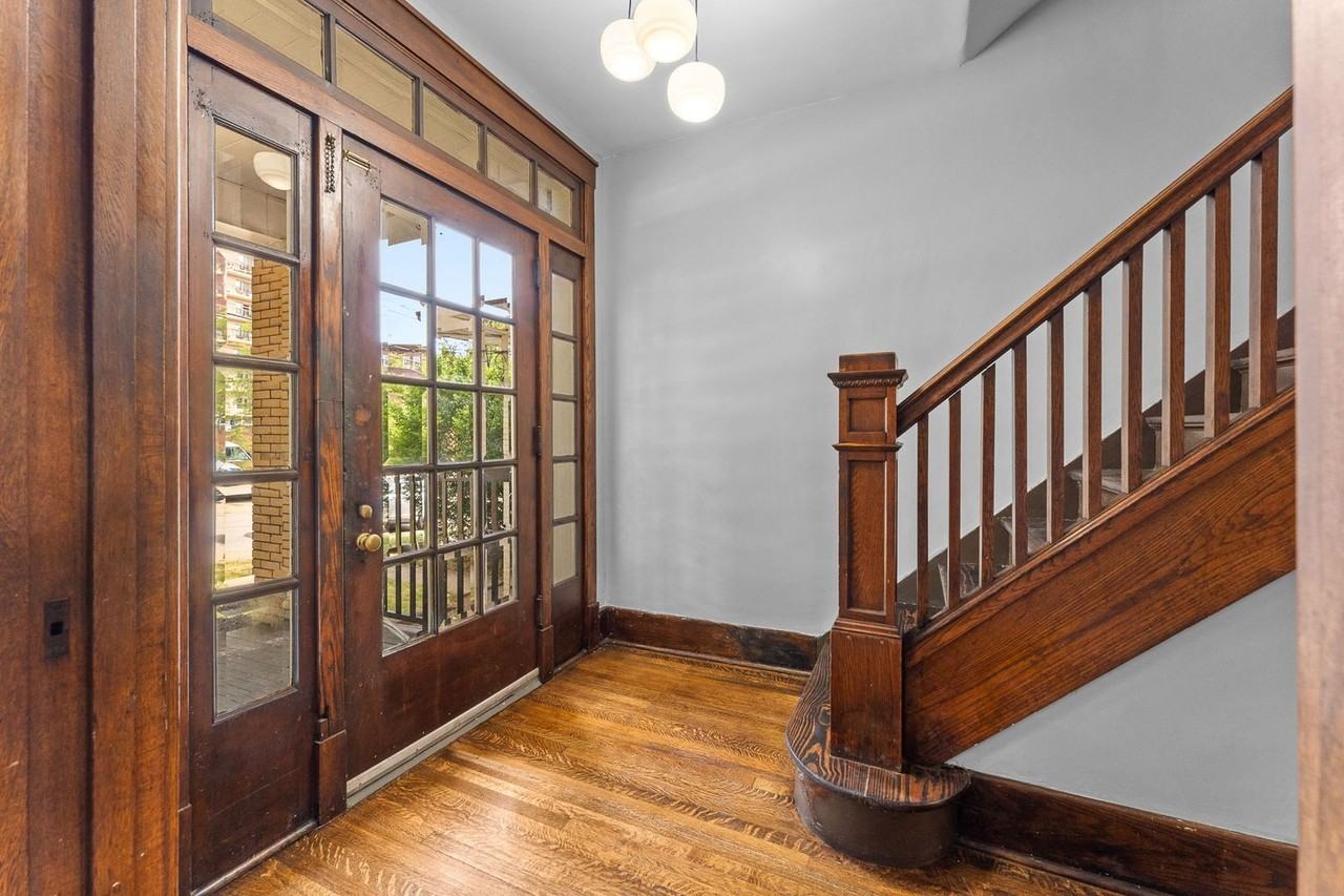 318 Lavina Ave - Photo 6 of 44