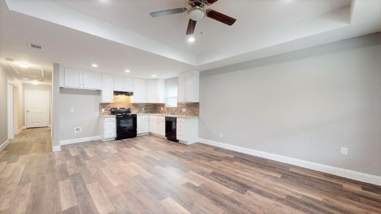 7117 Shallowater Rd - Photo 3 of 20