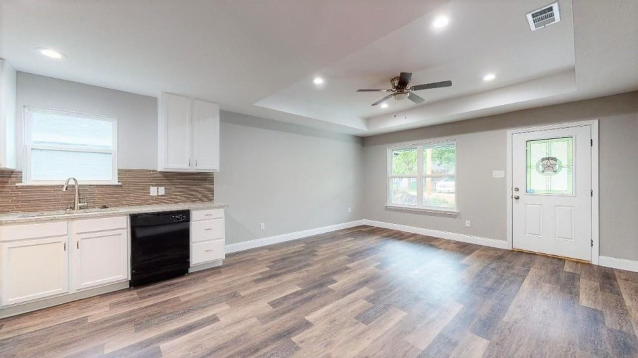 7117 Shallowater Rd - Photo 7 of 20