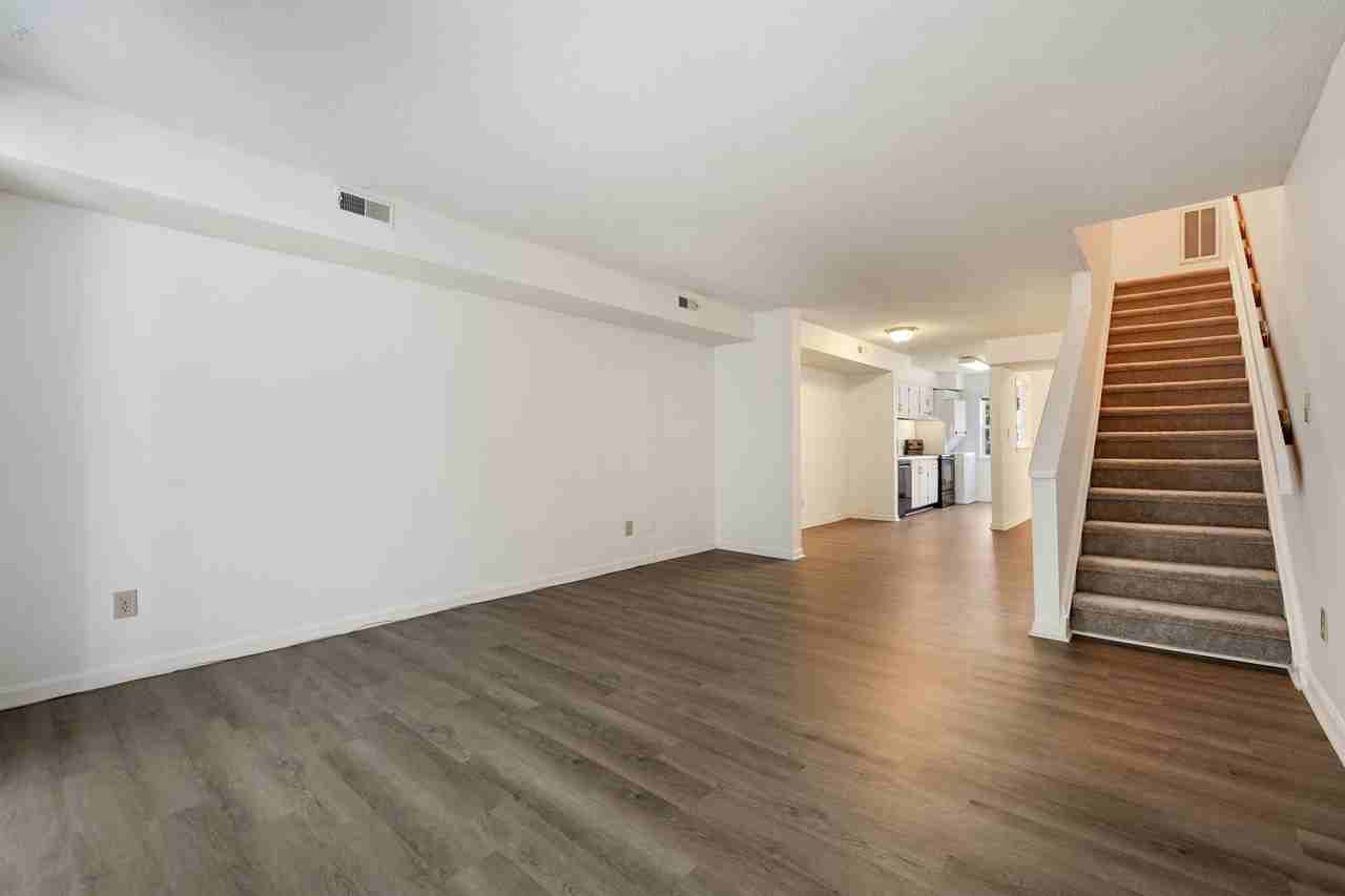 126 Schultz St - Photo 3 of 18