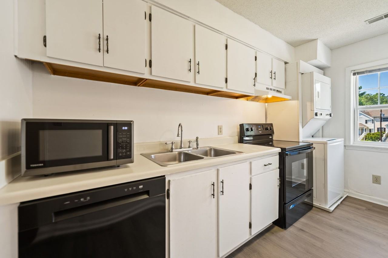 126 Schultz St - Photo 5 of 18