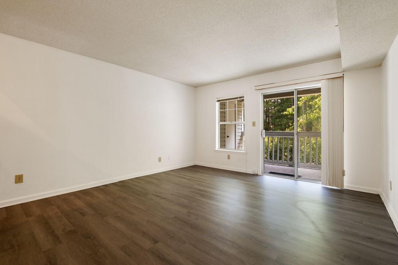 126 Schultz St - Photo 7 of 18