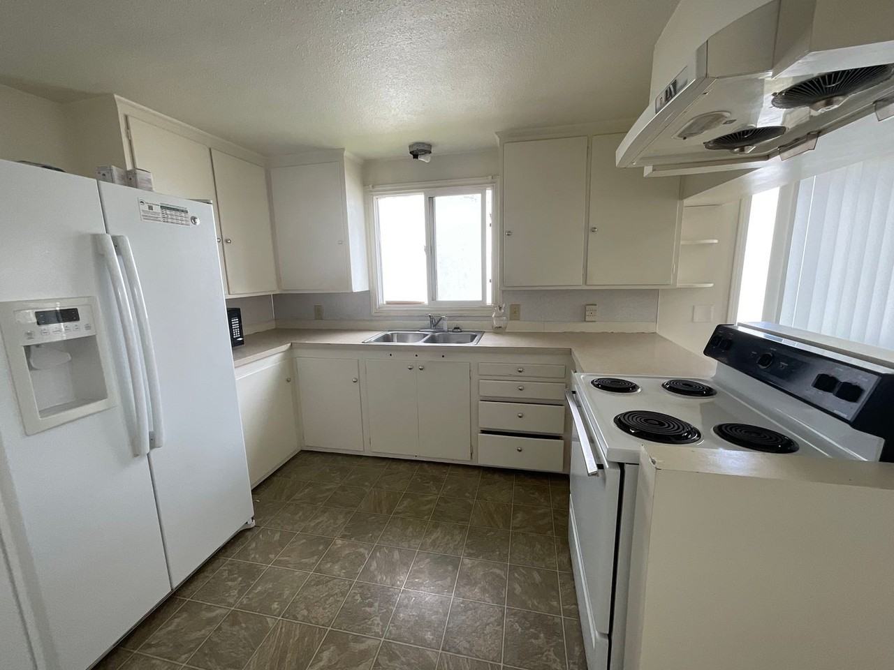 2084 Main St - Photo 5 of 19