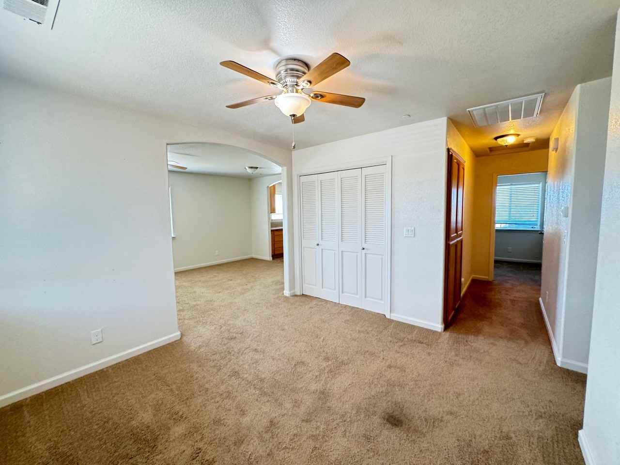 2645 Tudor Rd - Photo 3 of 11