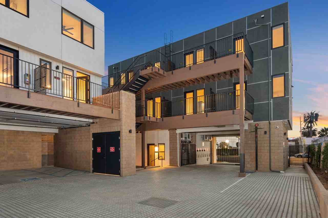 DC - 129-131 National City Blvd. - Photo 2 of 21