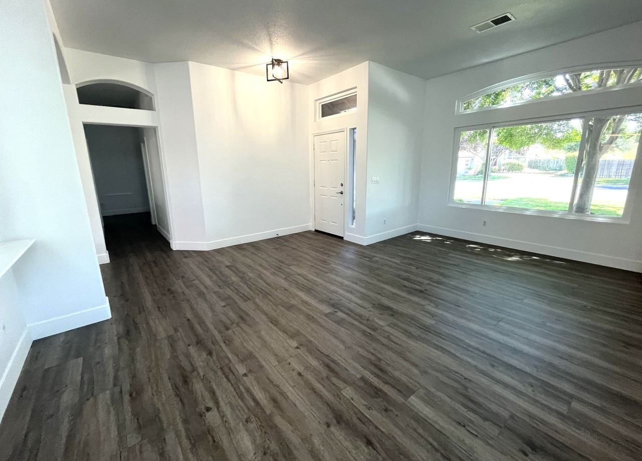 5138 Windham Way - Photo 6 of 17