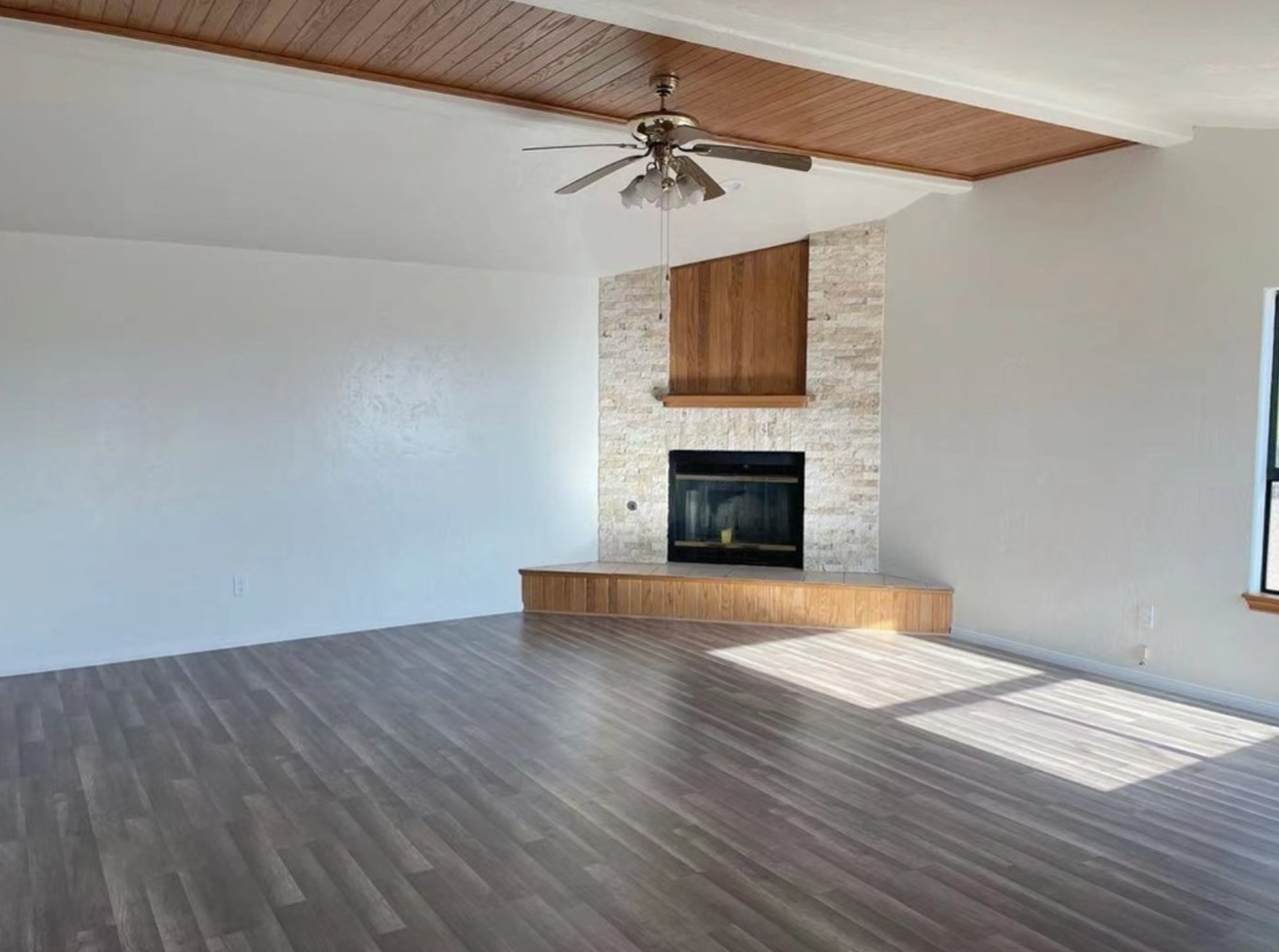 16347 Kamana Rd - Photo 6 of 8