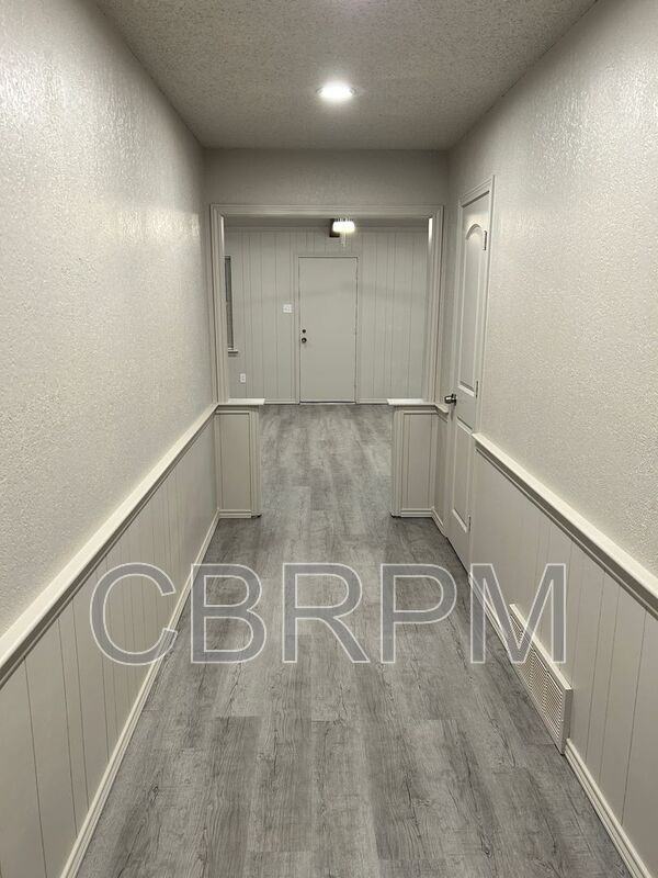 4519 62nd St - Photo 2 of 27