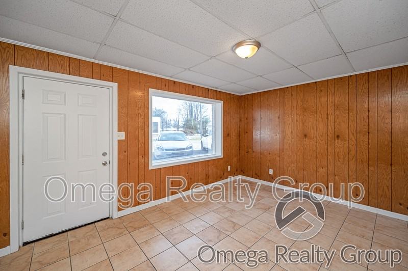 1610 6th Ave S #5 - Photo 4 of 17