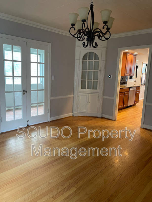 609 E 69th St - Photo 3 of 20