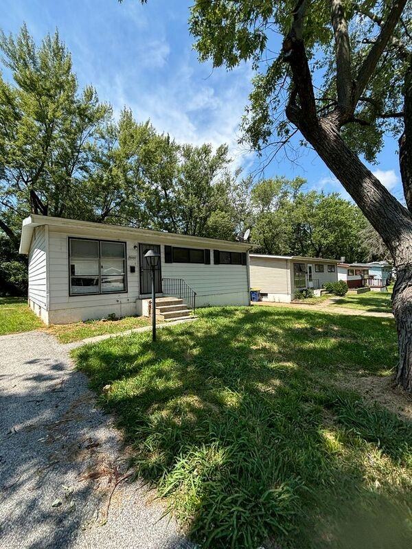 4001 Cranberry Ln - Photo 2 of 17