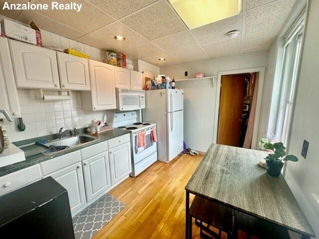 19 Margaret St #4 - Photo 2 of 13