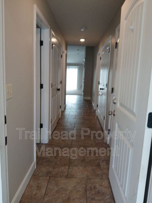 9401 N Robinhood Ave - Photo 3 of 26