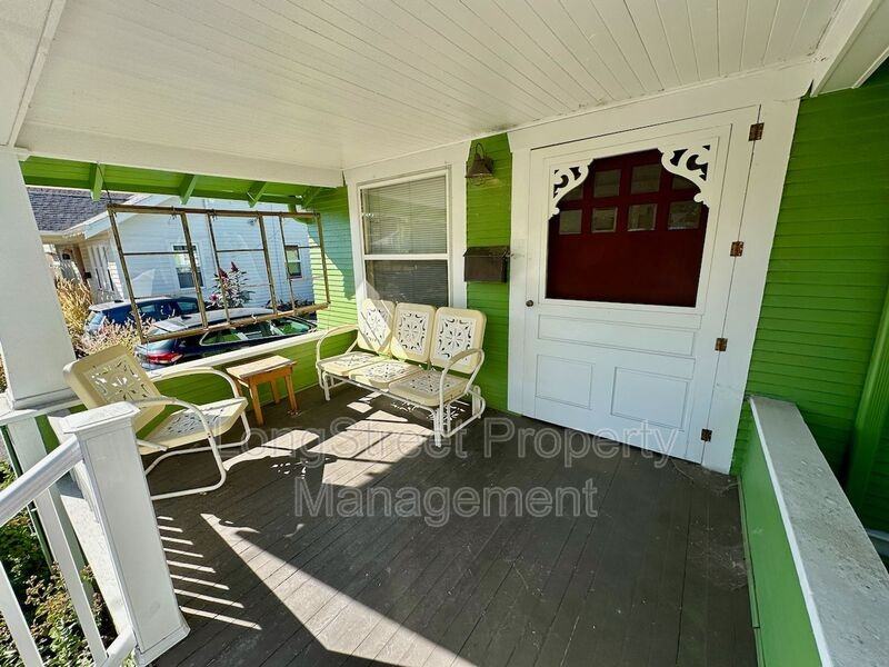 1743 Ne Junior St - Photo 3 of 24