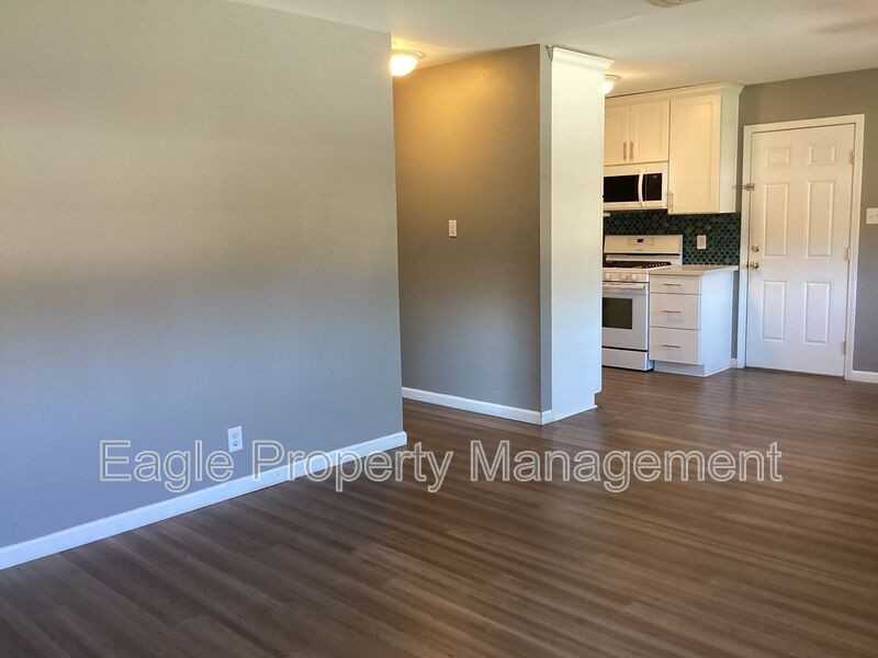 1336 School St - Photo 3 of 23