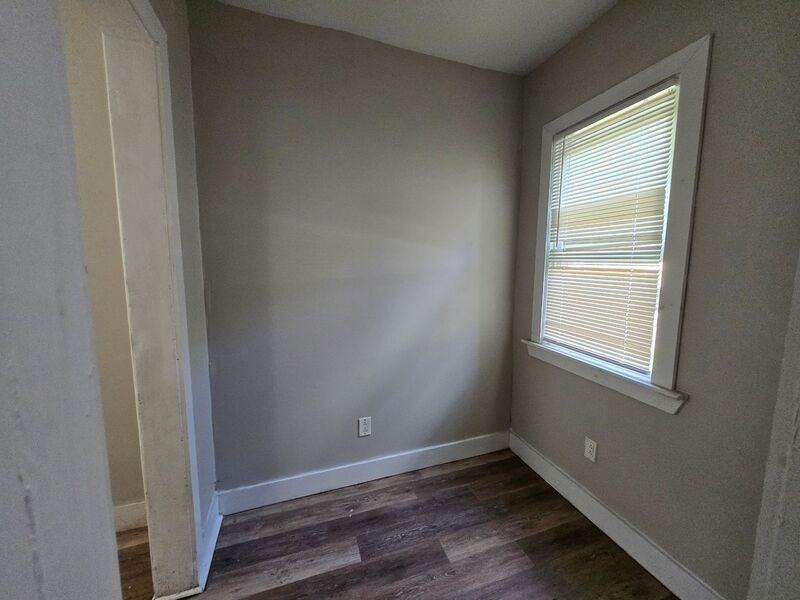 641 N Goodman St - Photo 5 of 6