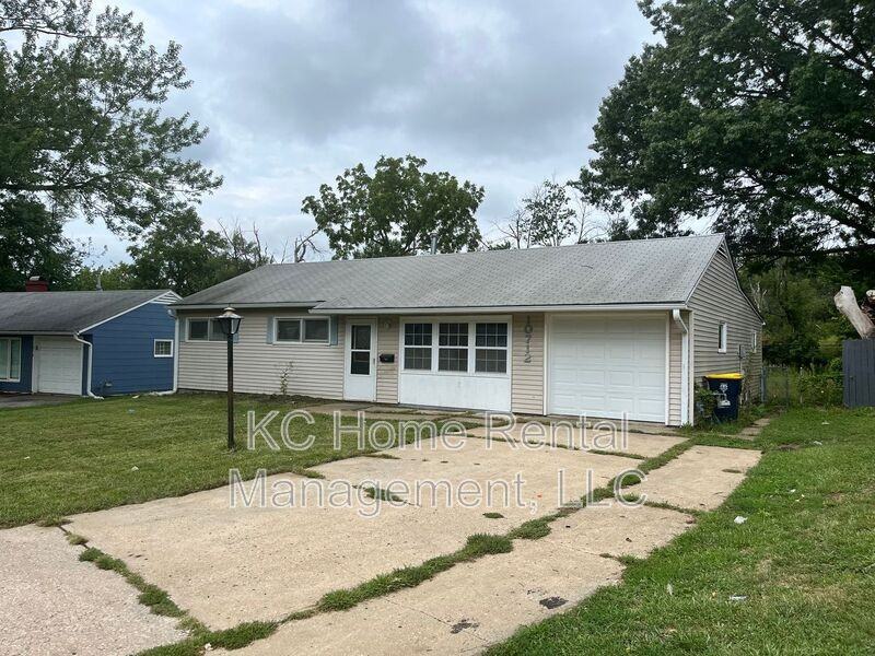 10712 Cambridge Ave - Photo 2 of 30