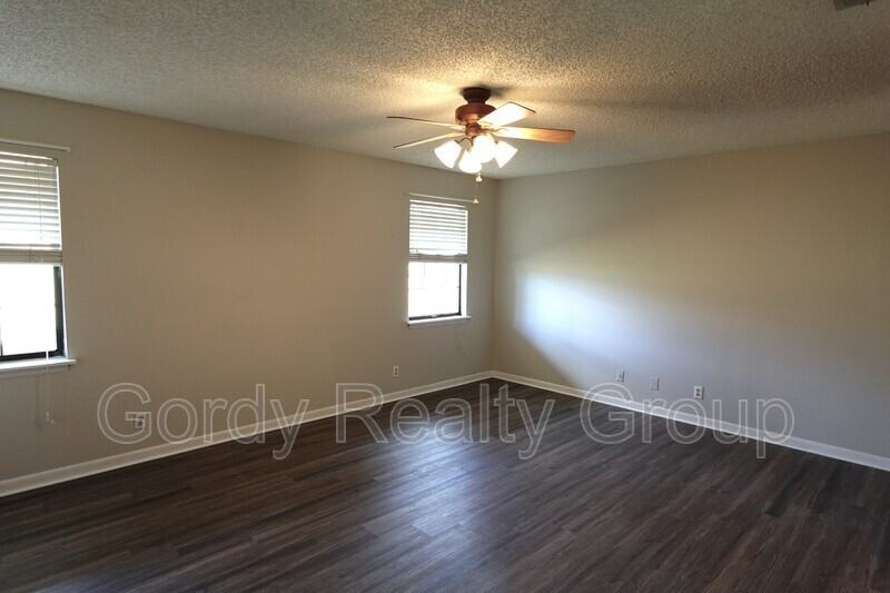 5122 Presidents Cir - Photo 6 of 14