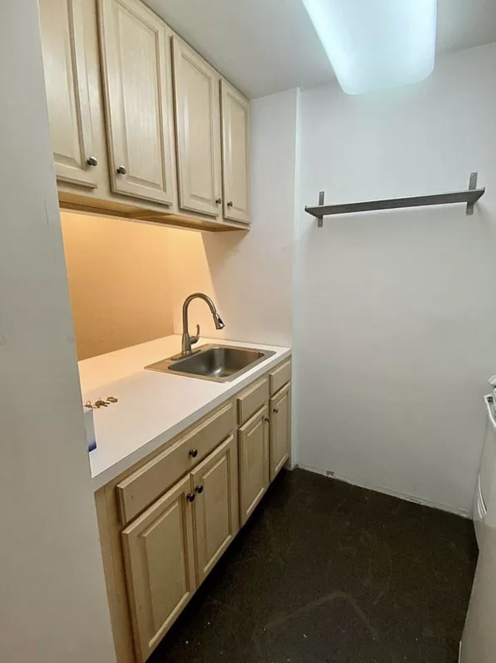 25 Avenue C - Photo 5 of 14