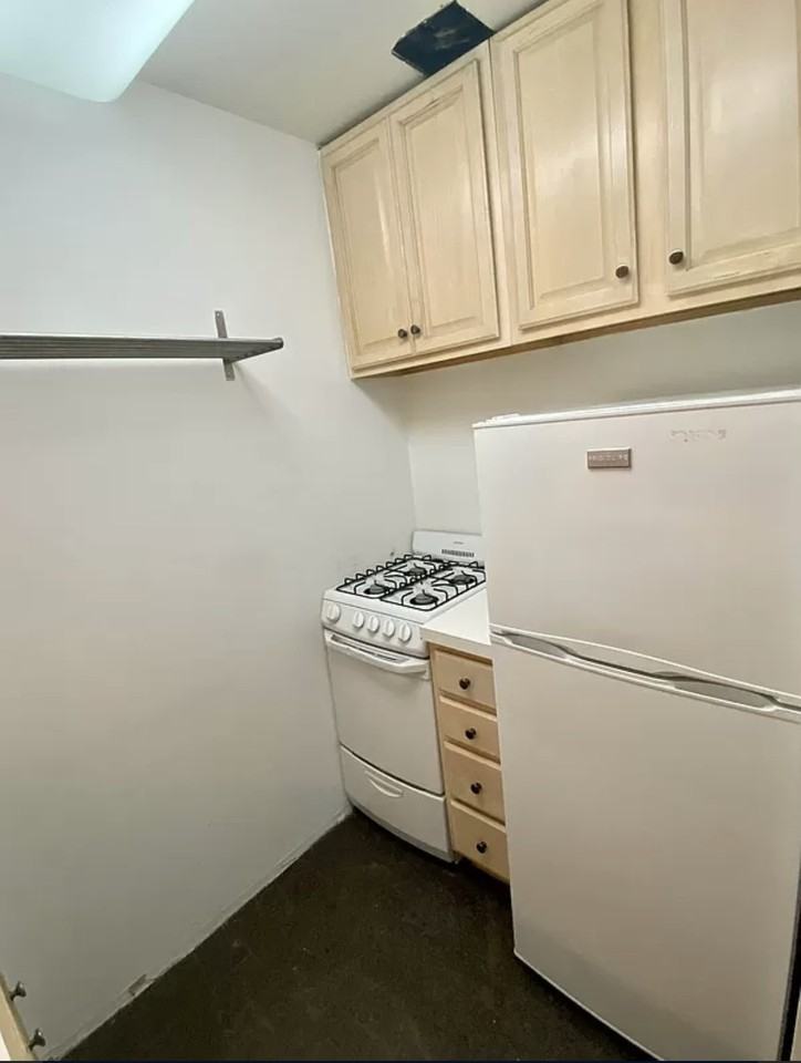 25 Avenue C - Photo 6 of 14