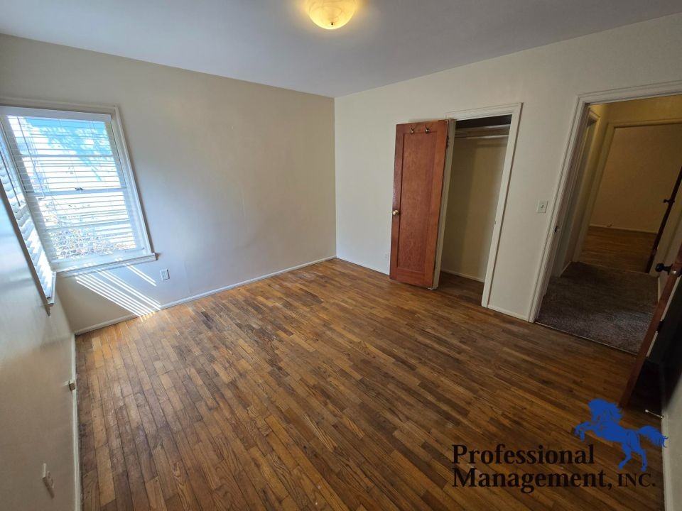 1926 Broadwater Ave - Photo 6 of 9