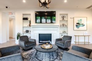 featured image of 195 W Main St