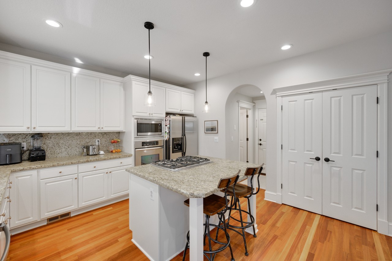 13330 Sw Shakespeare St #NA - Photo 2 of 30