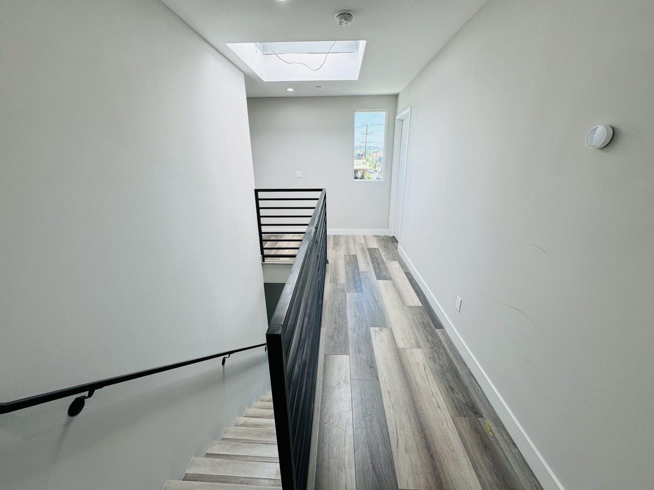 1301 N Kingsley Dr #1 - Photo 3 of 13