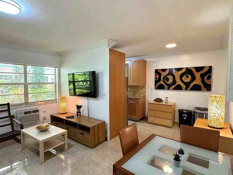 650 Pennsylvania Ave #2 - Photo 2 of 12