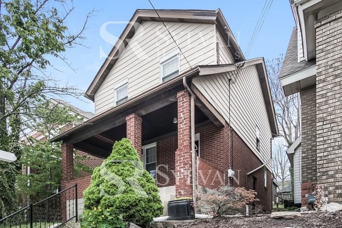 835 Fordham Ave - Photo 2 of 15