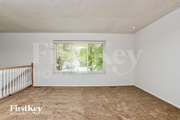 1032 Shadowoak Dr - Photo 3 of 15