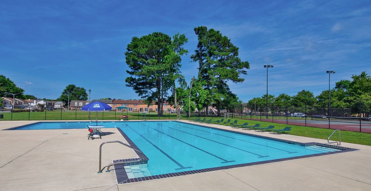 Emerald Point Apartments & Townhomes - Photo 5 of 44