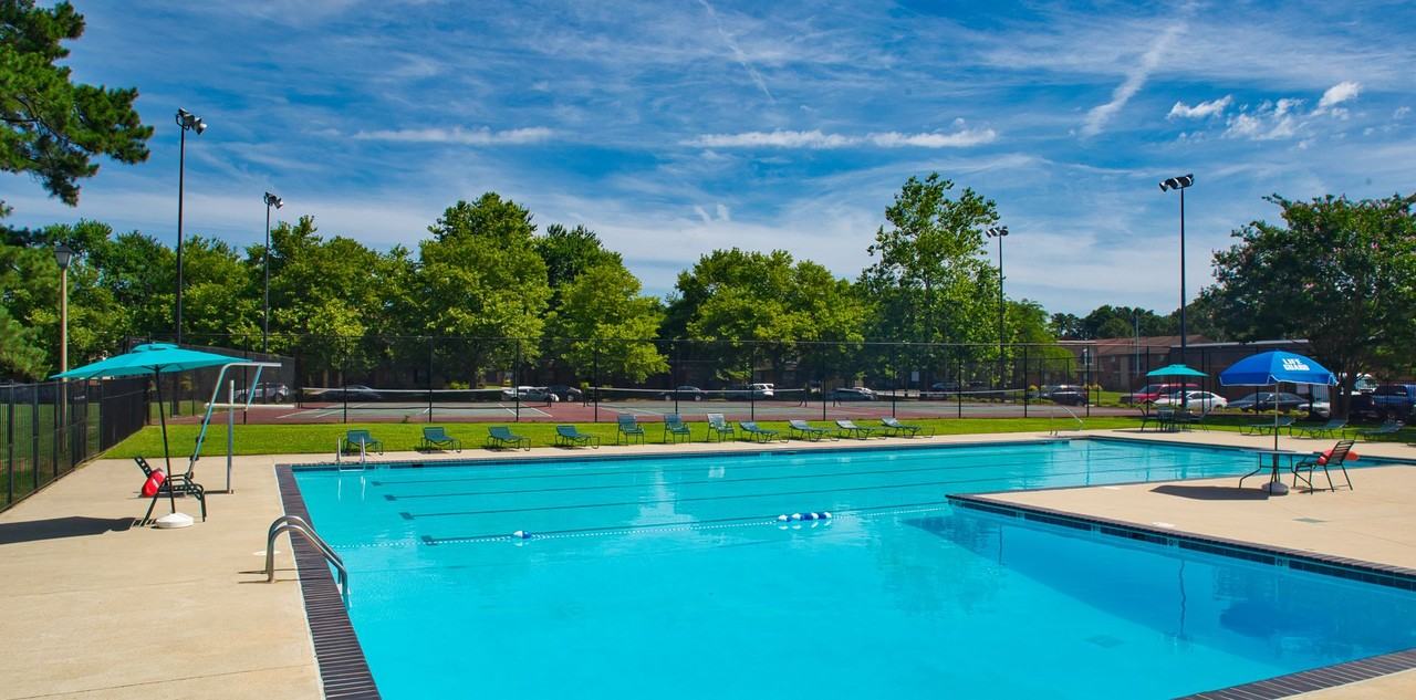 Emerald Point Apartments & Townhomes - Photo 6 of 44