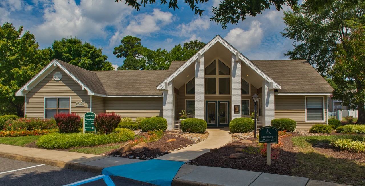 Hunter's Mill Apartments - Photo 3 of 44