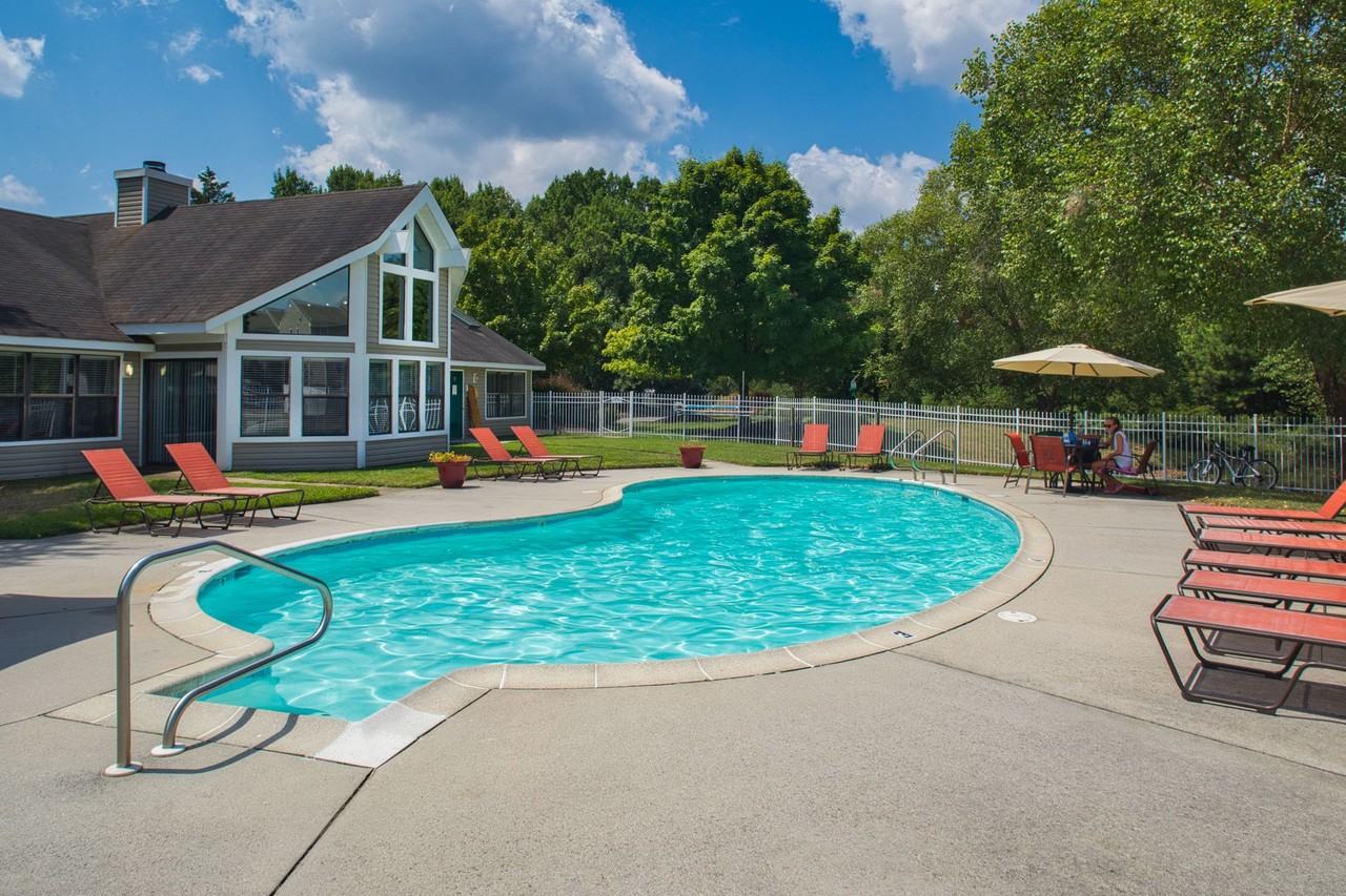 Hunter's Mill Apartments - Photo 7 of 44