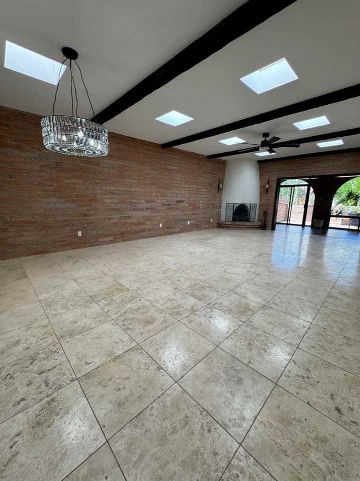 4715 E Apple Valley Pl - Photo 3 of 42